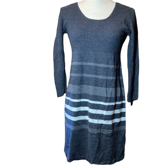 Studio One Dresses & Skirts - Studio One Sweater Dress